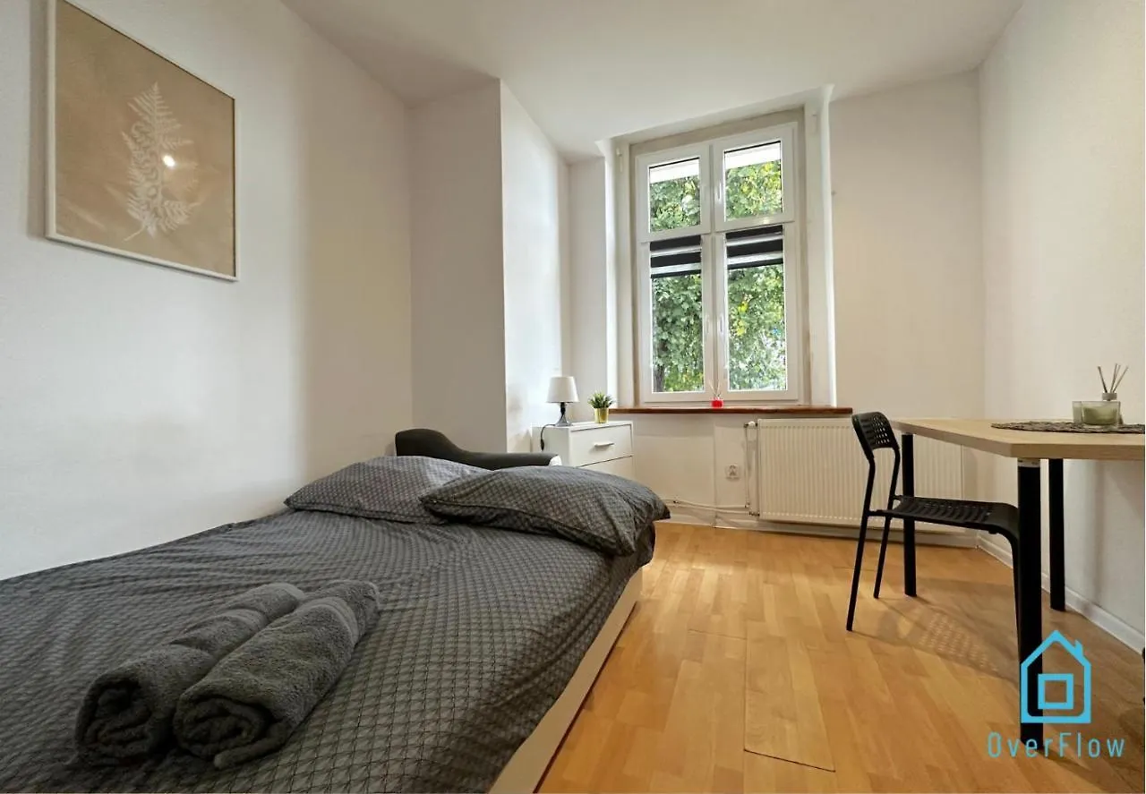 Leaf Room - 20 Minutes To Gdansk Old Town & Seaside Poland