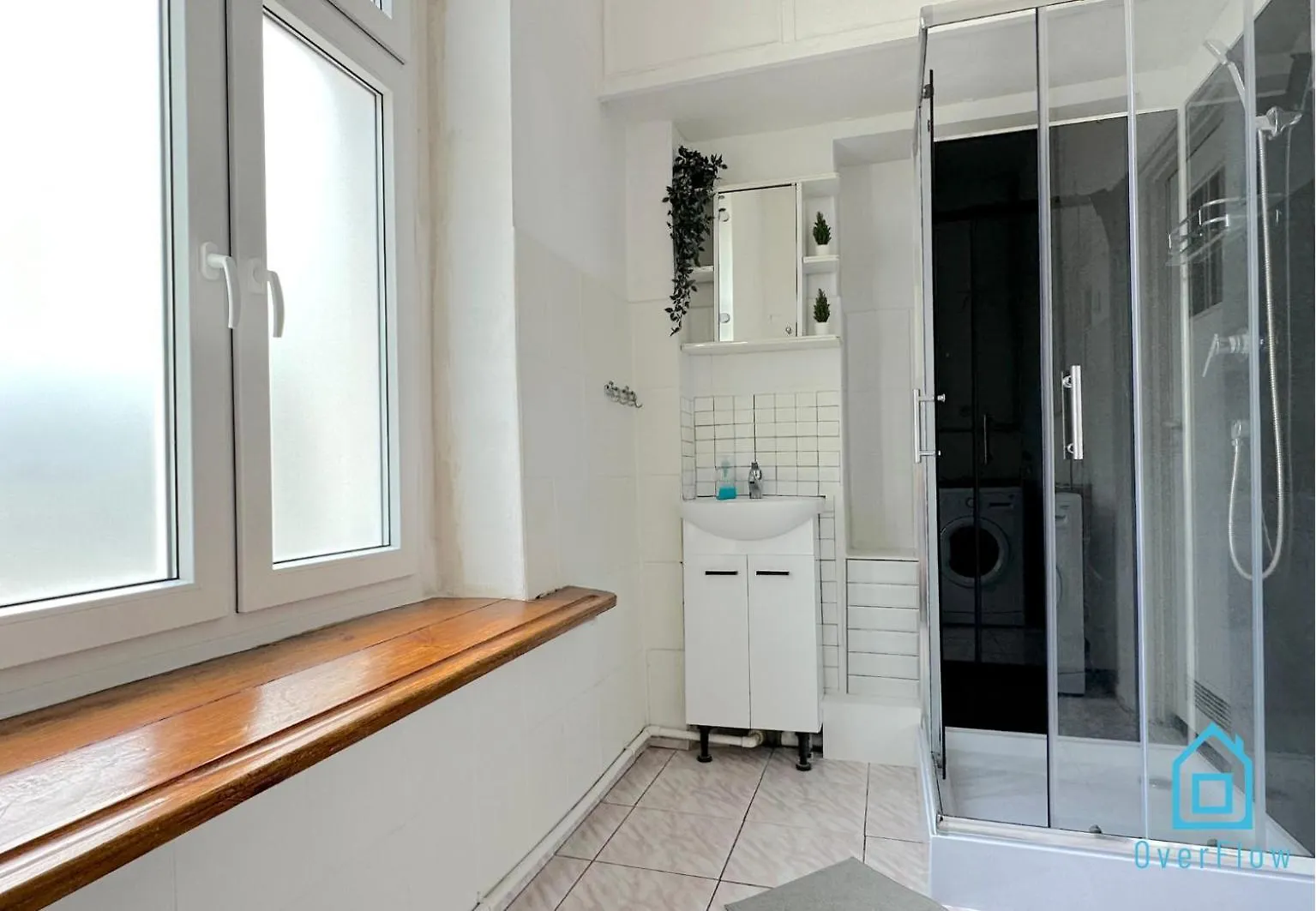 Leaf Room - 20 Minutes To Gdansk Old Town & Seaside 0*,  Poland